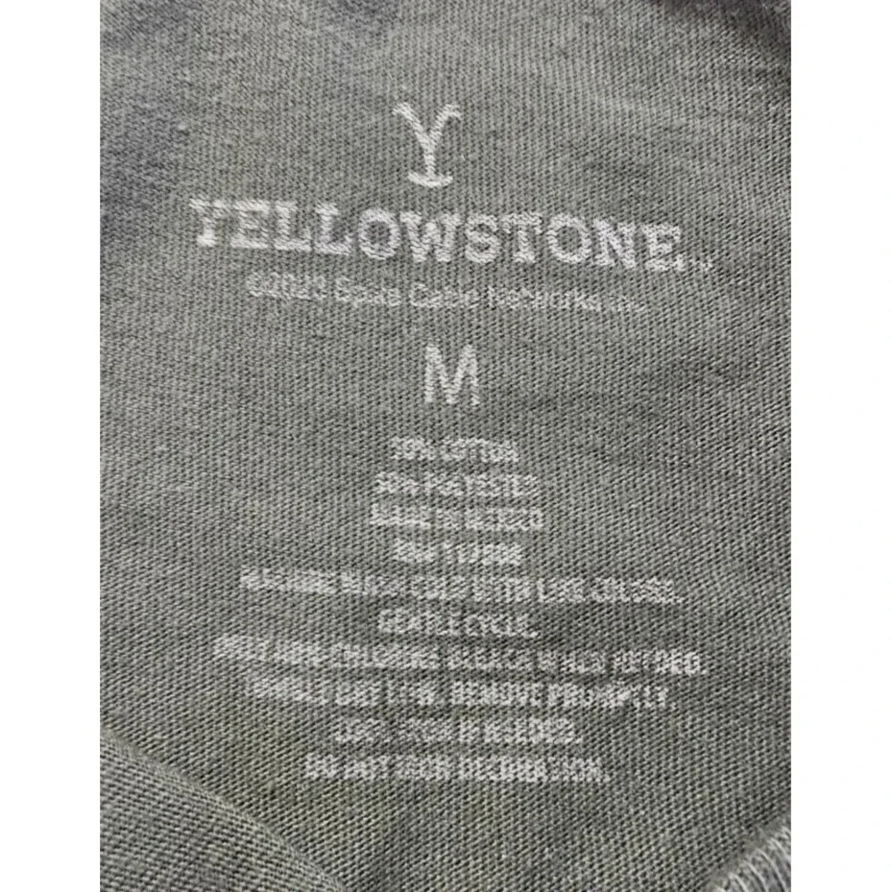 Yellowstone T Shirt Top Women's Medium Green Dutton Ranch Montana - Picture 3 of 3